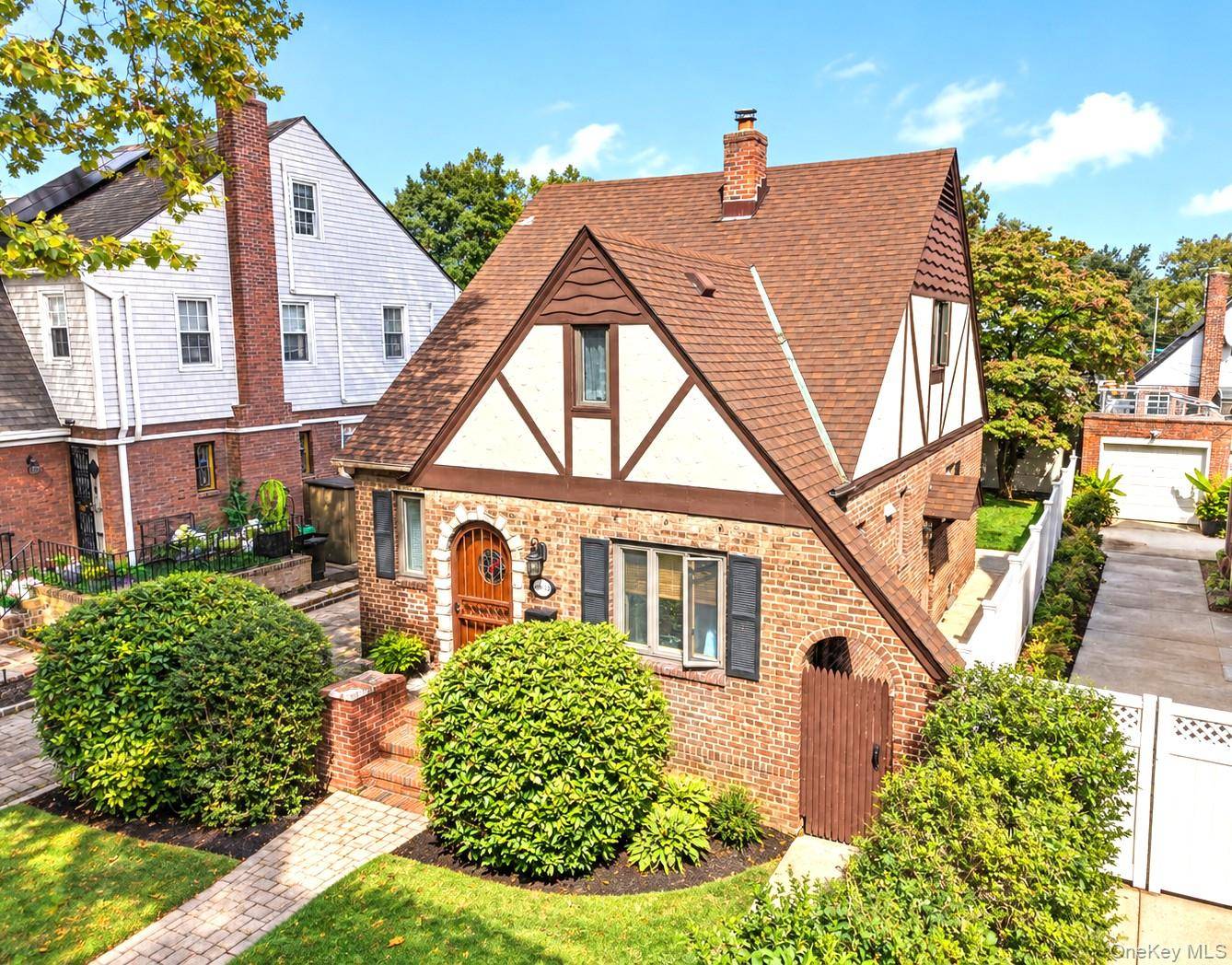 80-55 236th ST, Bellerose, NY 11427