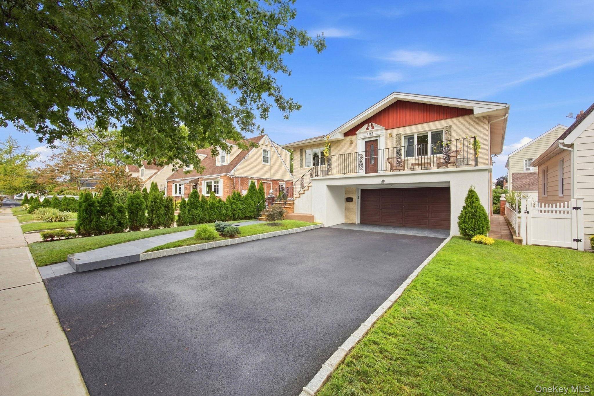 293 85th AVE, Floral Park, NY 11001