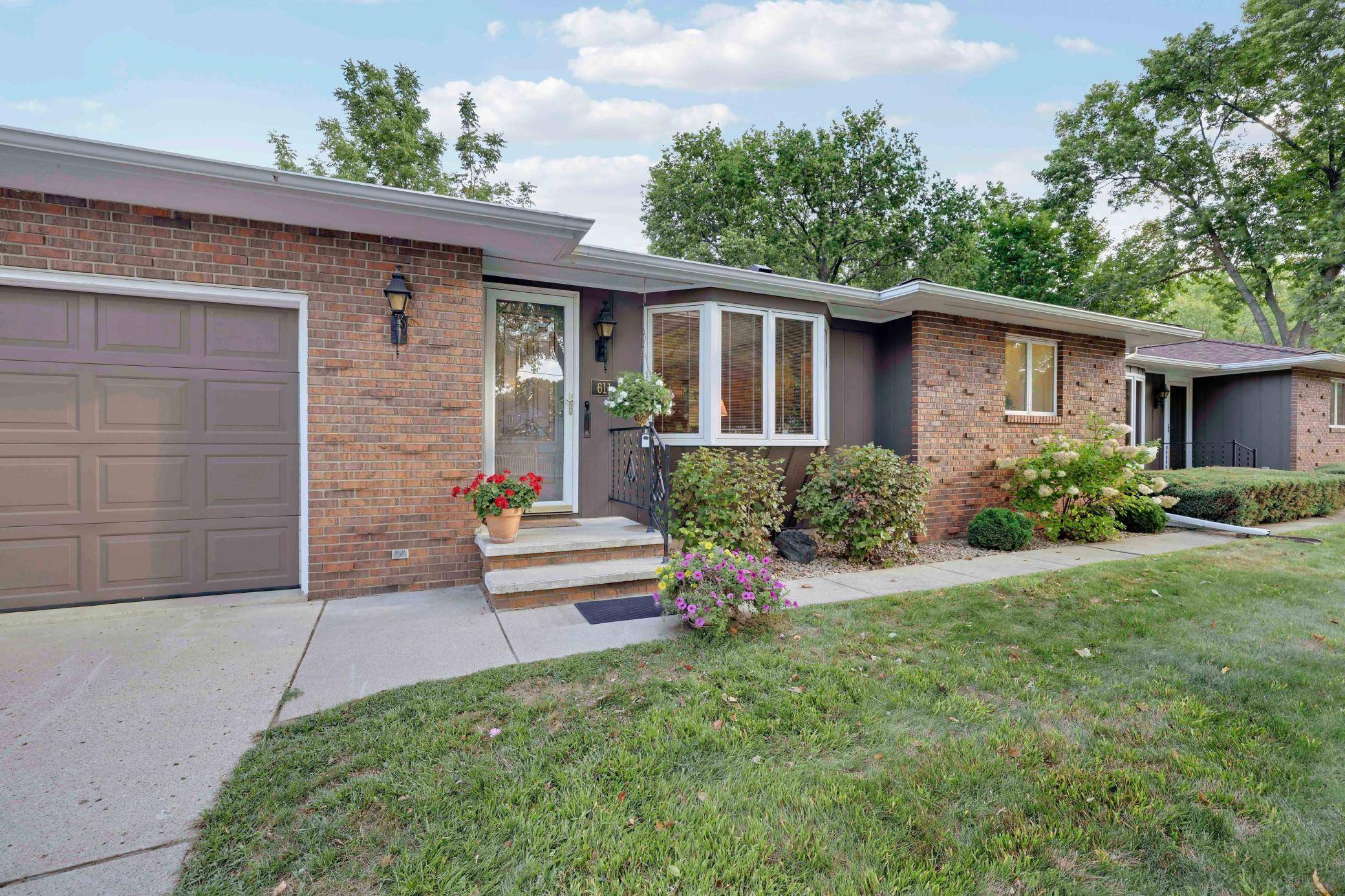 611 E Sheridan AVE, Montevideo, MN 56265
