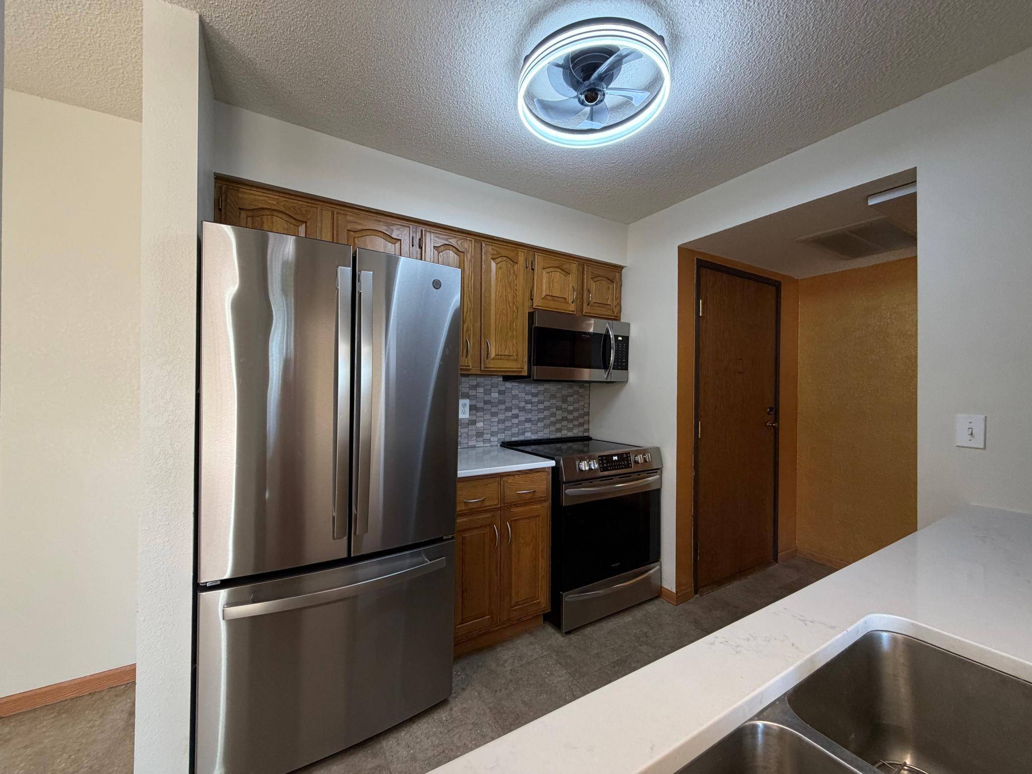 1801 Becker AVE SE #306, Willmar, MN 56201