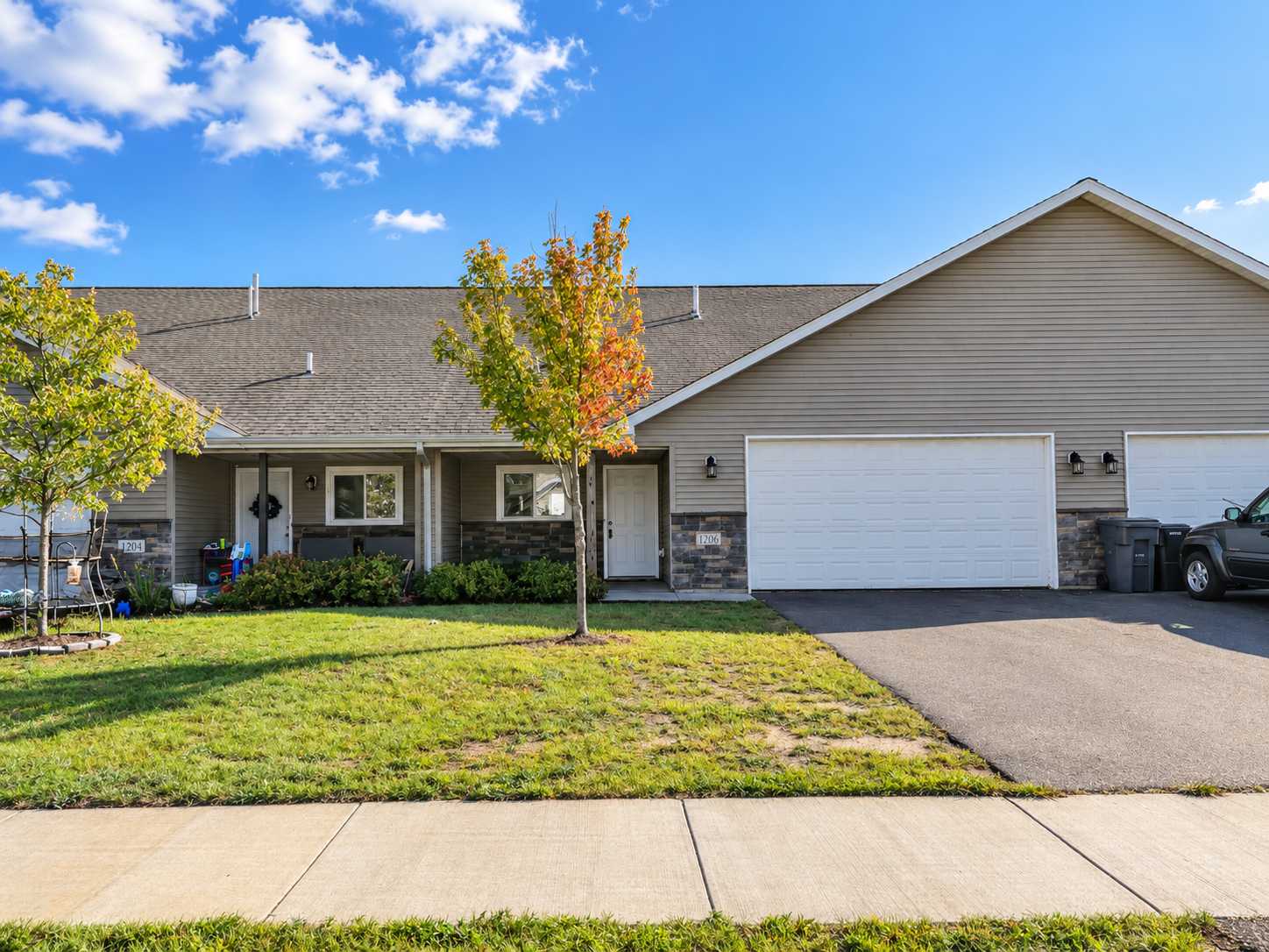 1206 W 9th ST, New Richmond, WI 54017