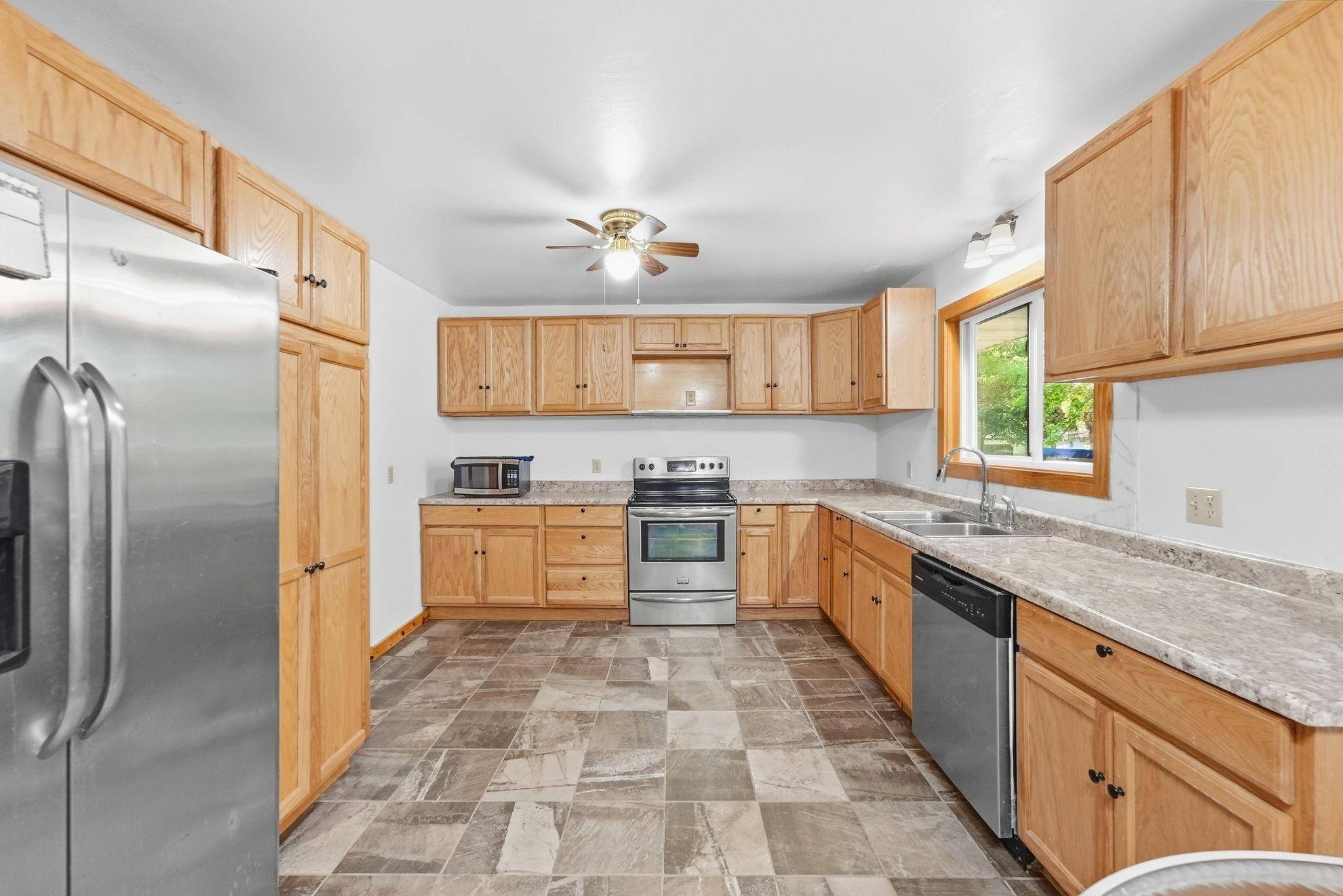 833 Lewis PL, Saint Cloud, MN 56301