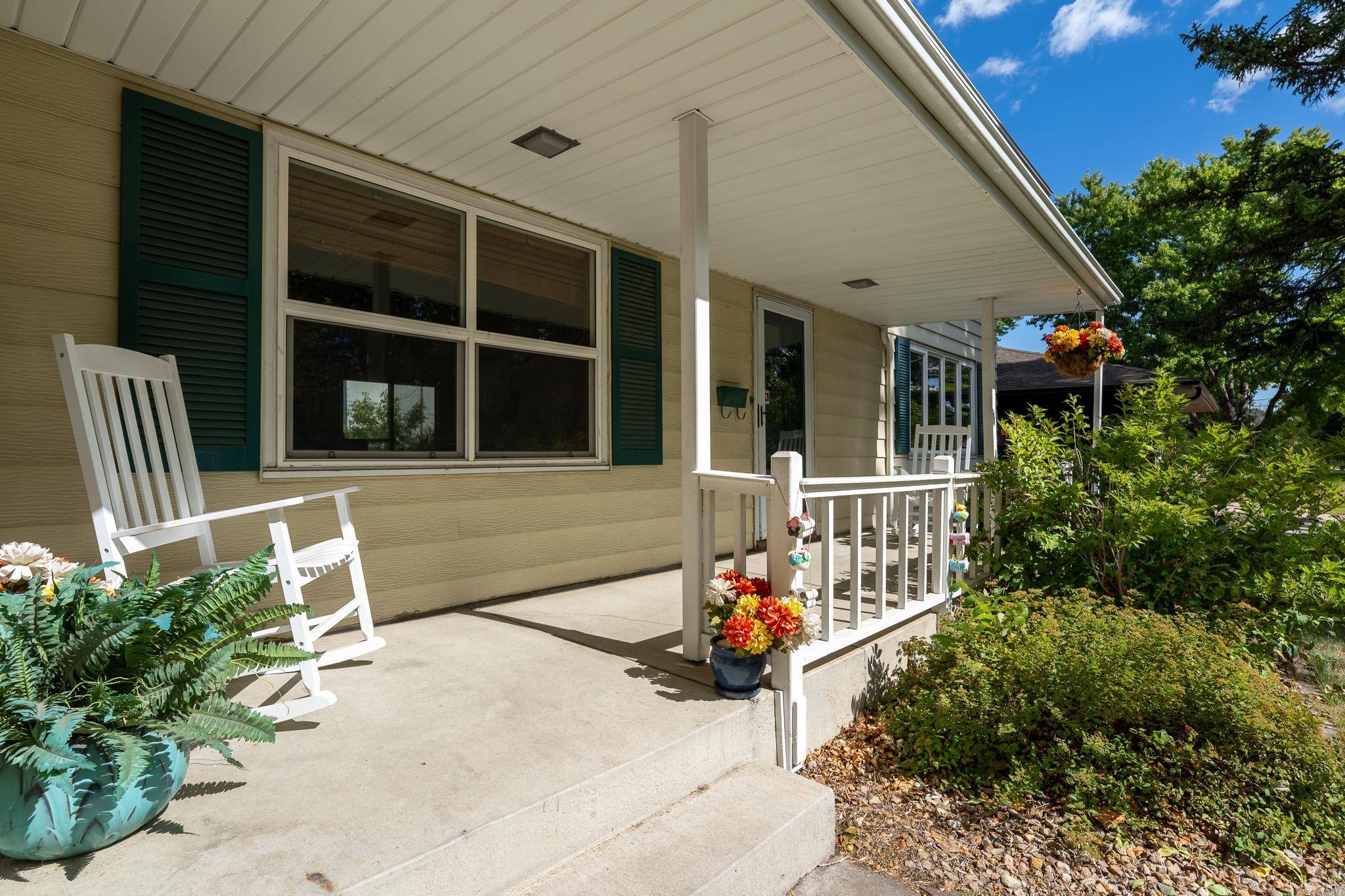 913 Park DR S, Fargo, ND 58103