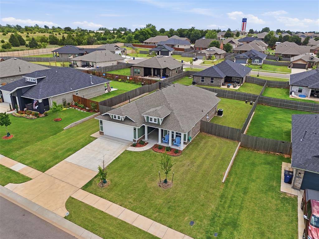 300 Isabella DR, Blanchard, OK 73010