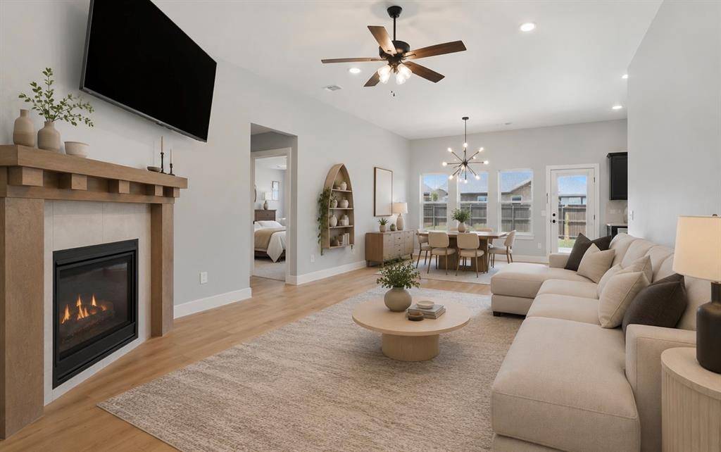 300 Isabella DR, Blanchard, OK 73010