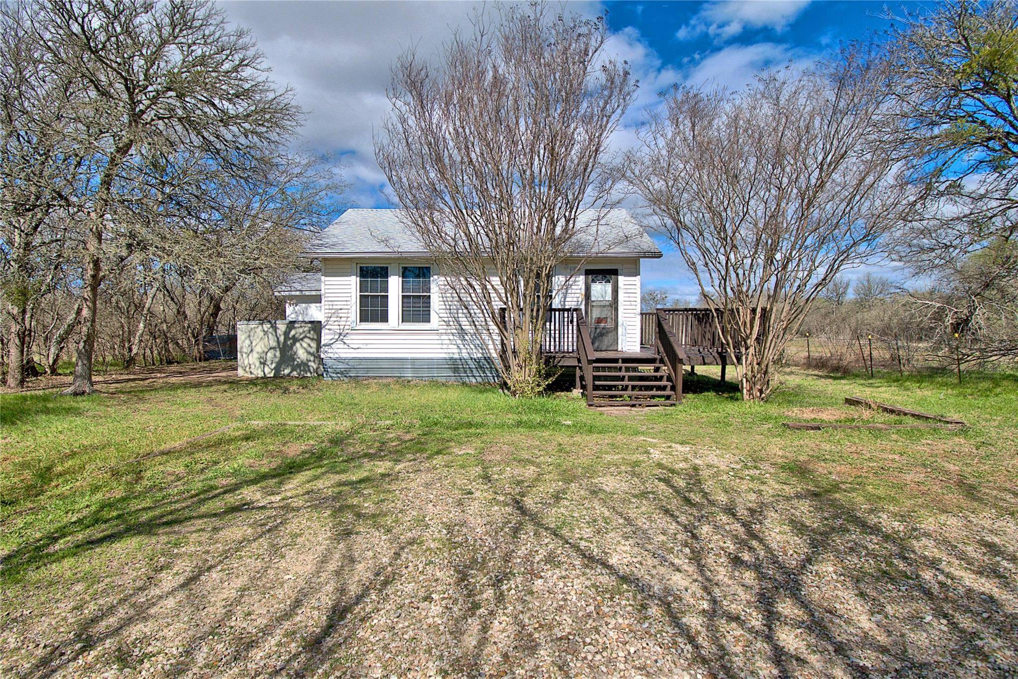 8402 Elroy RD, Del Valle, TX 78617