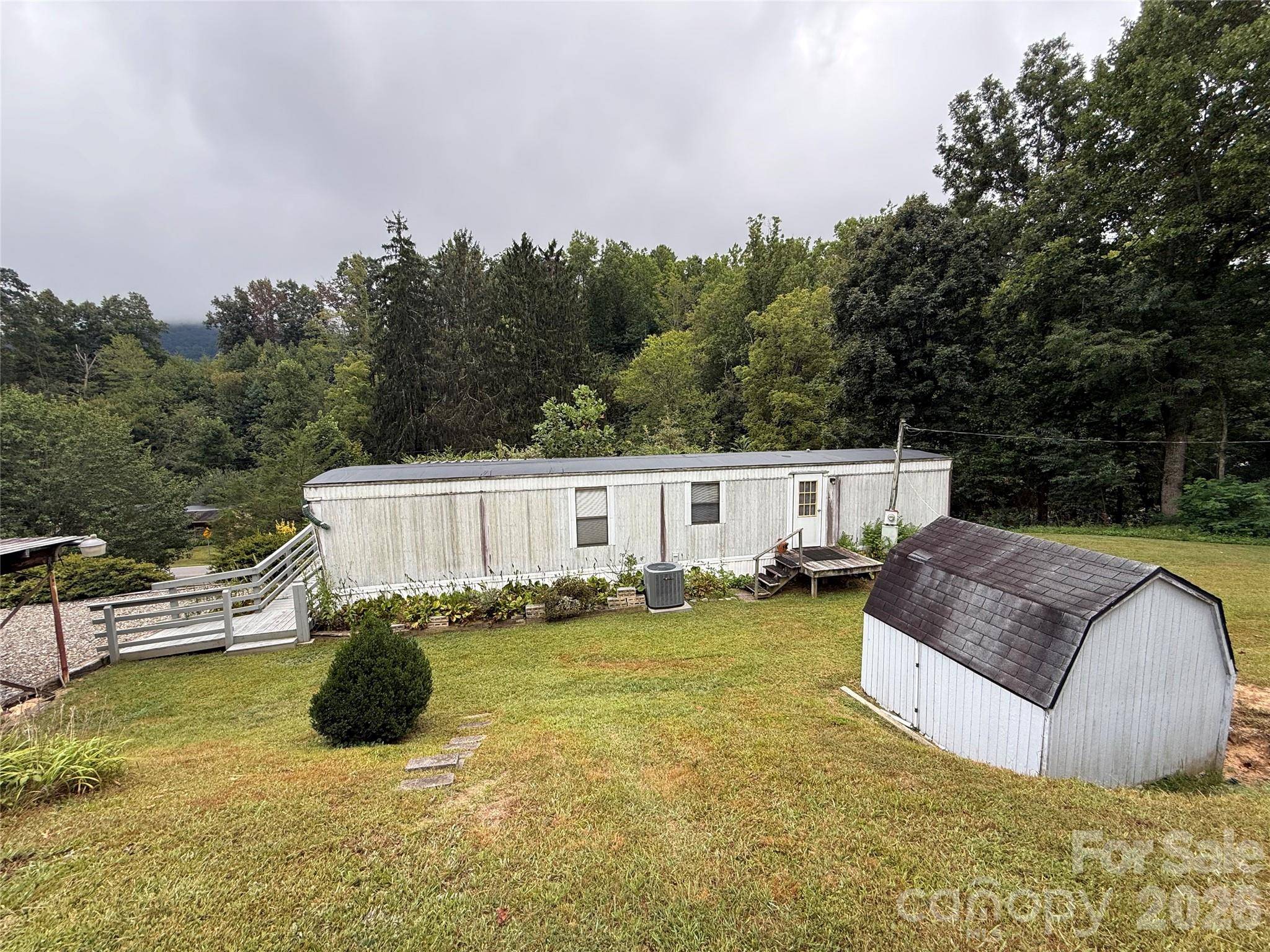 6 Short Dix Creek RD, Leicester, NC 28748