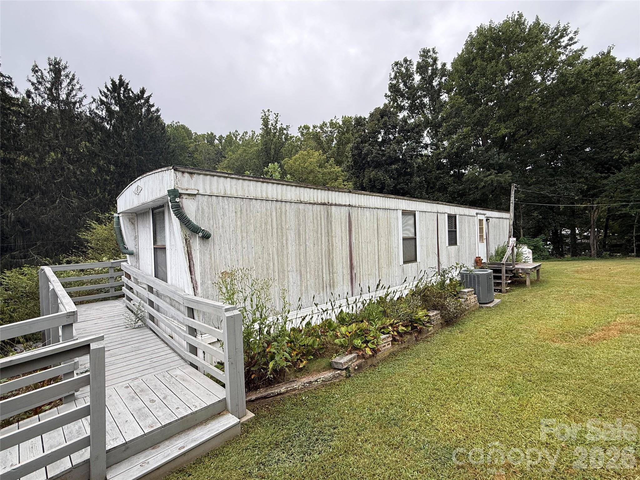6 Short Dix Creek RD, Leicester, NC 28748