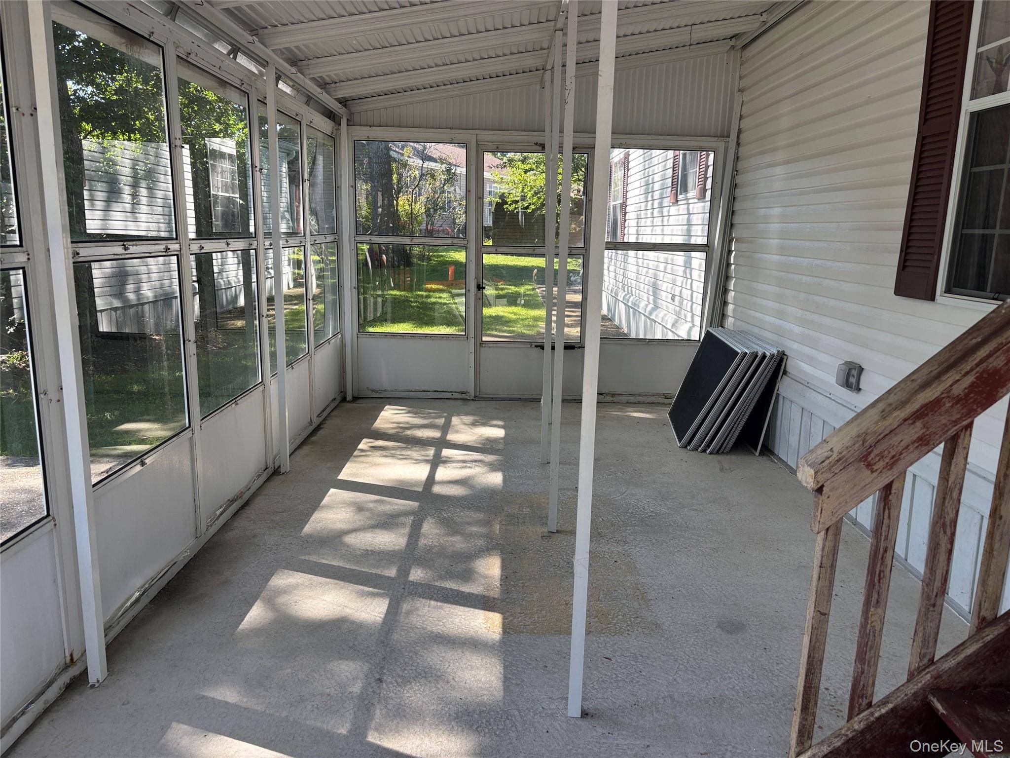 1661 Old Country RD #125, Riverhead, NY 11901