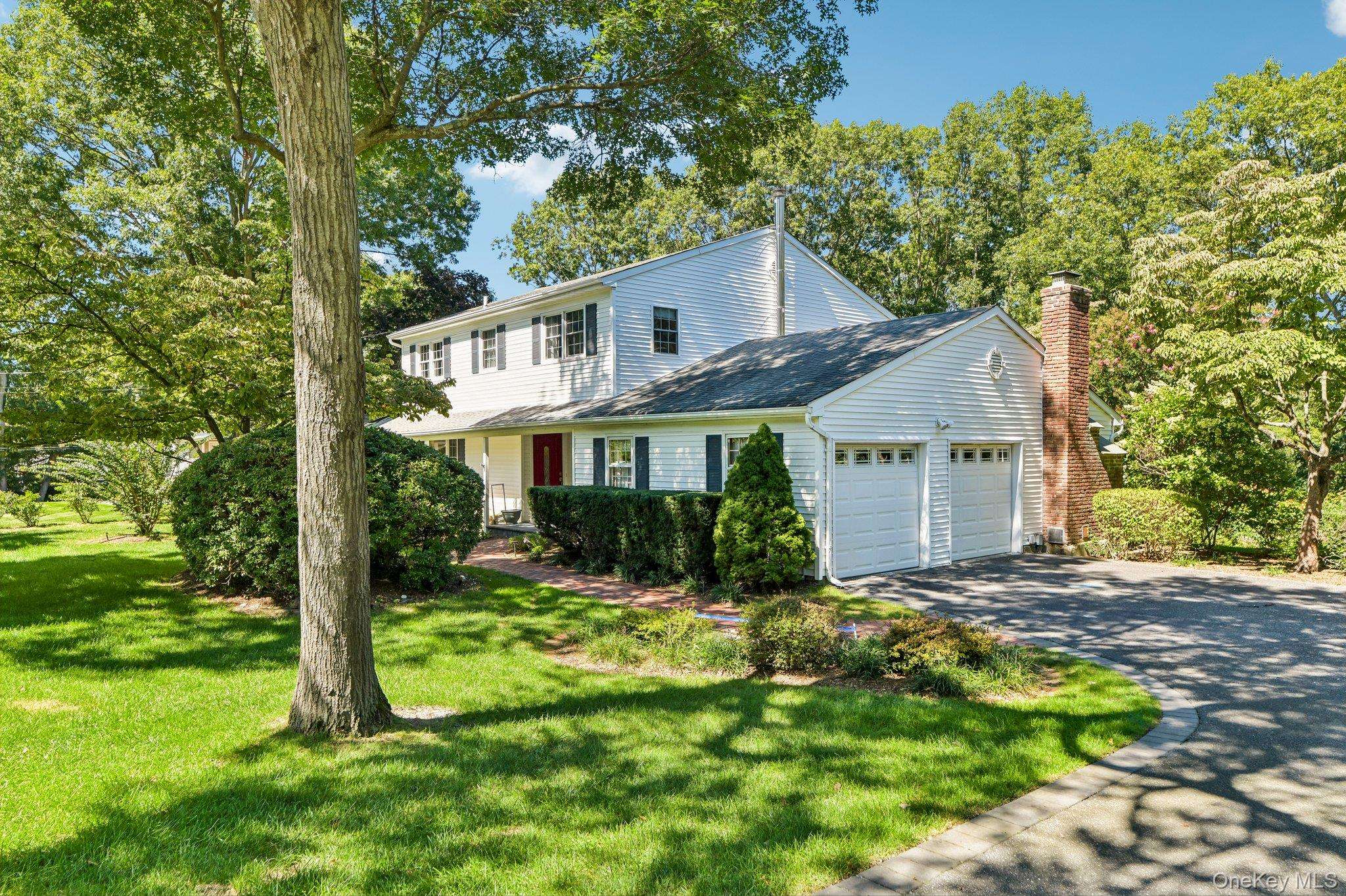 15 Fox RD, East Setauket, NY 11733