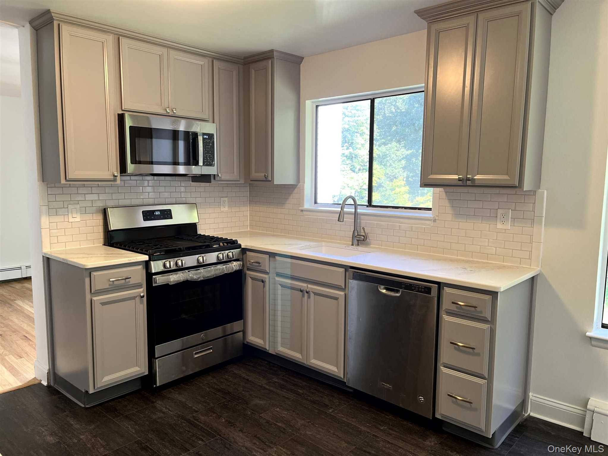 3 Hook RD #52, Poughkeepsie, NY 12601