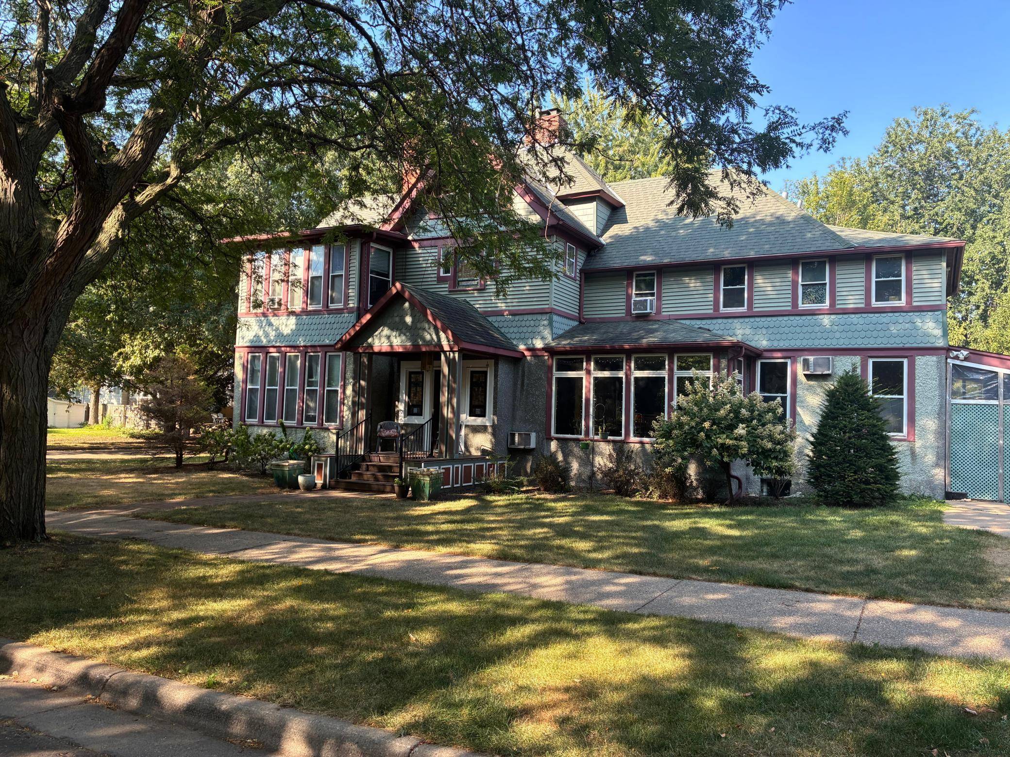 1857 Carroll AVE, Saint Paul, MN 55104