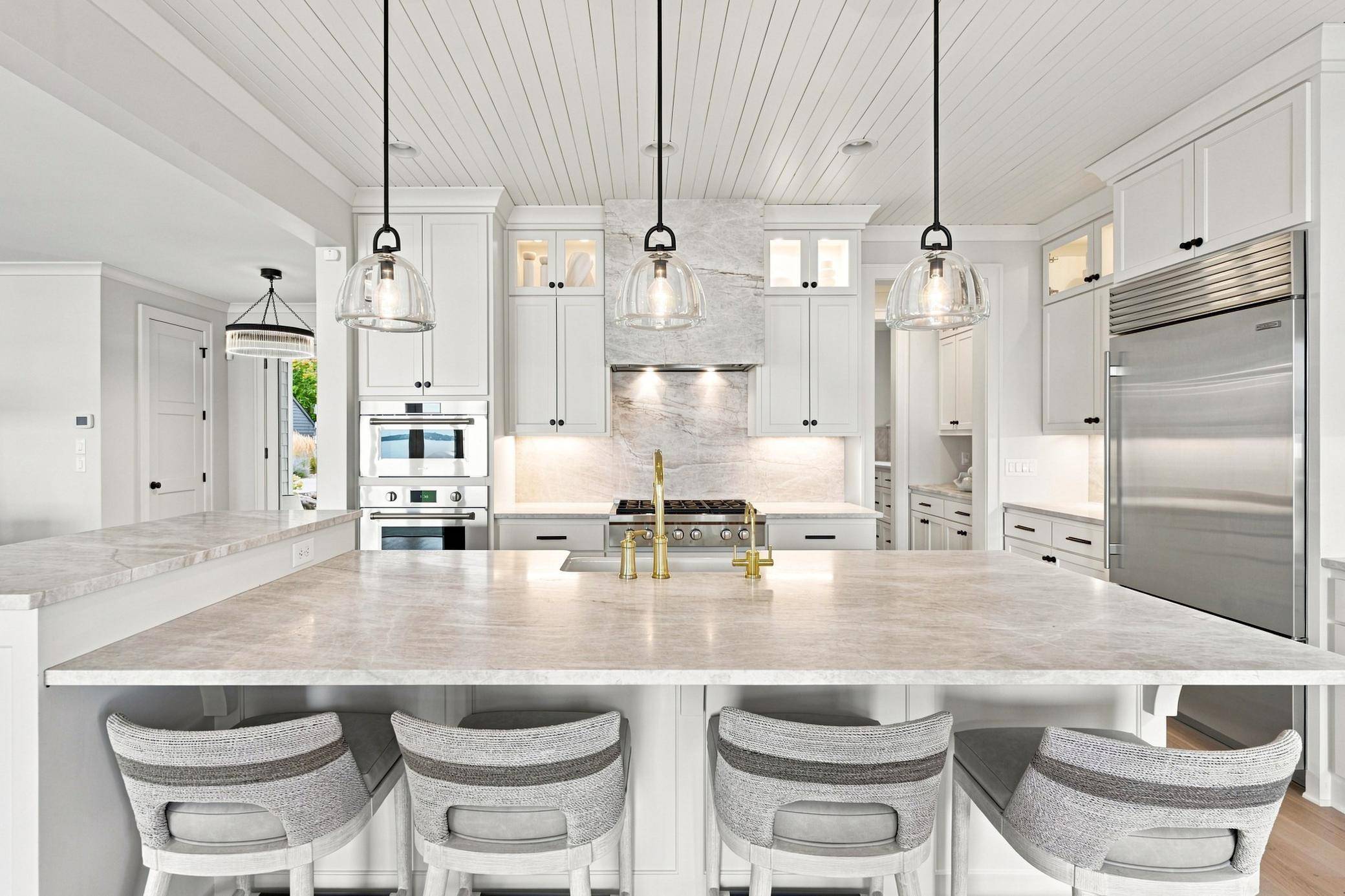 2412 Lafayette RD, Wayzata, MN 55391
