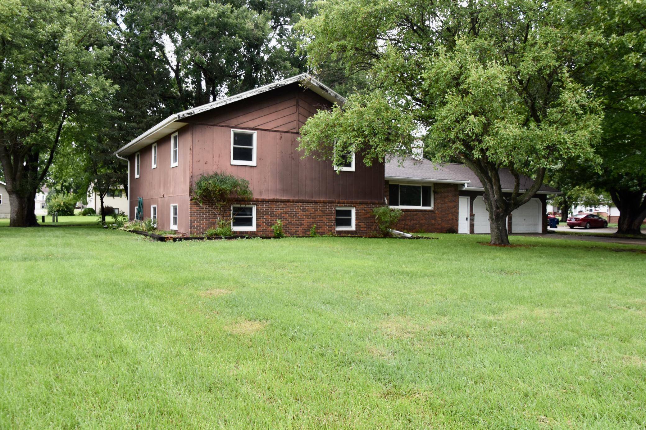 939 6th ST, Ocheyedan, IA 51354