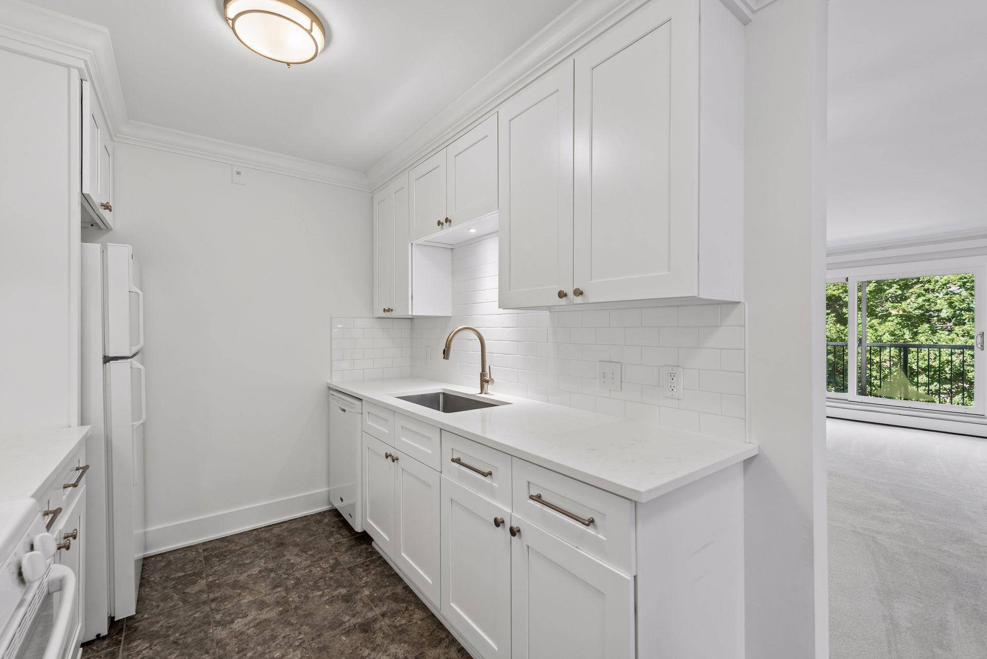 7310 York AVE S #211-4, Edina, MN 55435