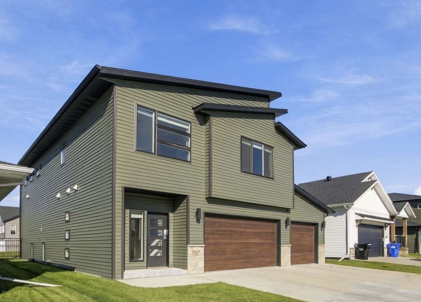 7327 Madelyn LN S, Fargo, ND 58104