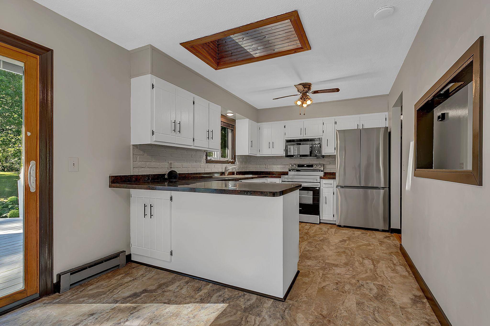 19071 Two Rivers RD, Avon, MN 56310