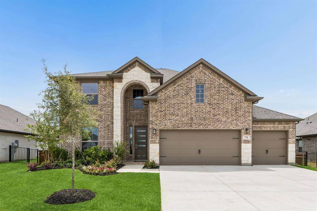 7728 Dibble Avenue, Joshua, TX 76058