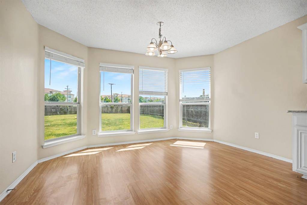 360 Mcmurtry Drive, Arlington, TX 76002
