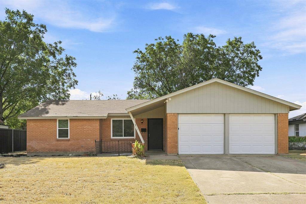313 Mccurdy Street, Crowley, TX 76036
