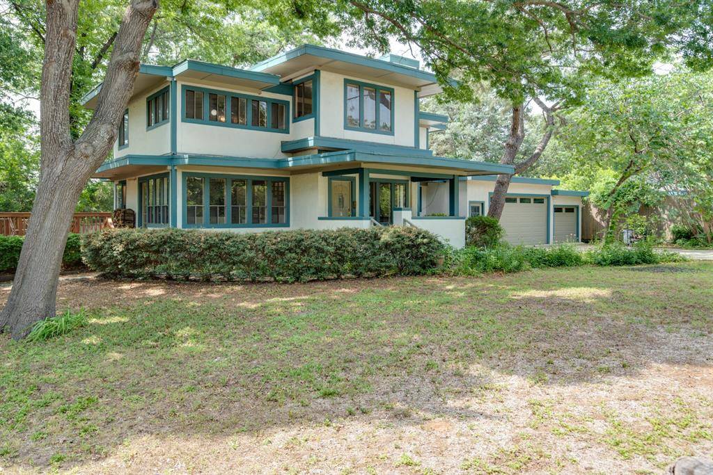 1301 Dublin Street, Grapevine, TX 76051
