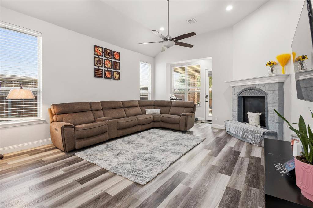1820 Fountain Vista View, Wylie, TX 75098