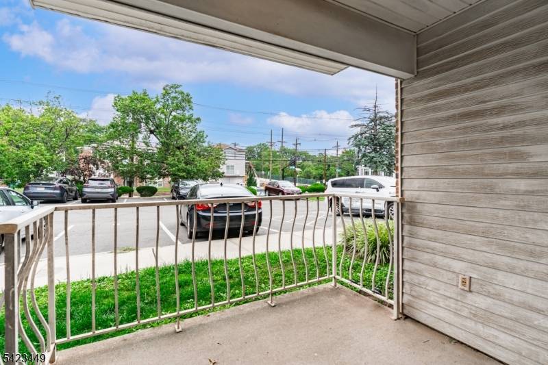100 W Grand St, Elizabeth City, NJ 07202