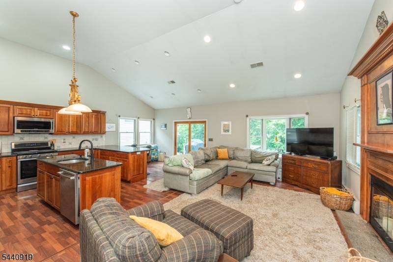 101 Rolling Ridge Rd, West Milford Twp., NJ 07480