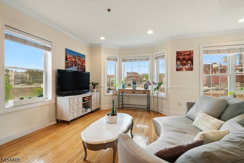 726 23rd Street #2, Union City, NJ 07087