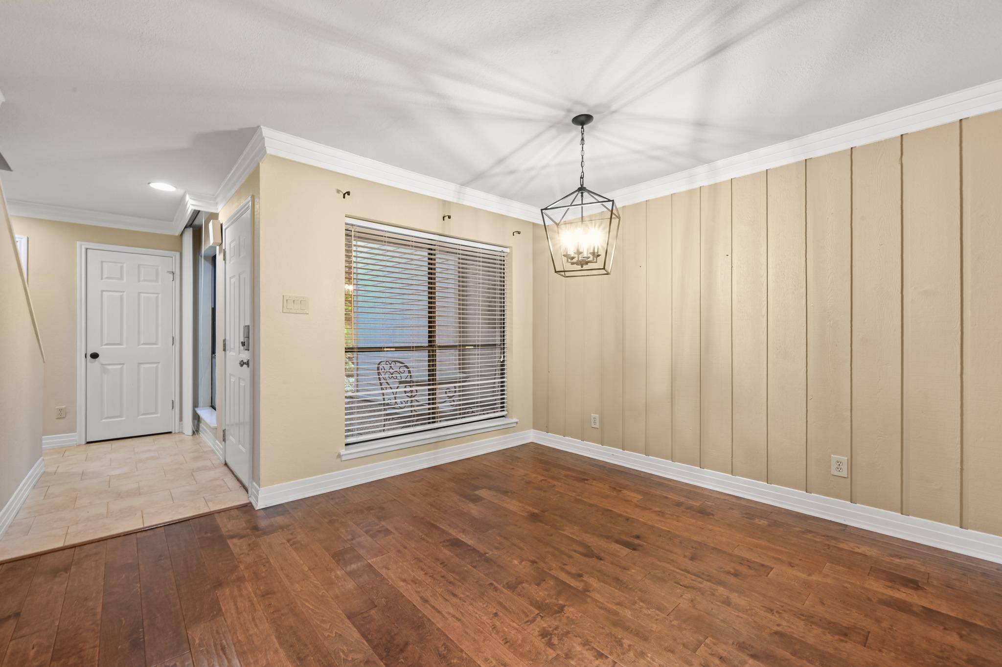 176 World Of Tennis SQ, Lakeway, TX 78734
