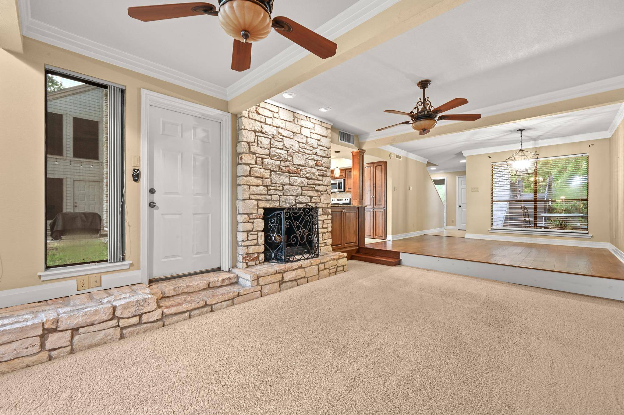 176 World Of Tennis SQ, Lakeway, TX 78734