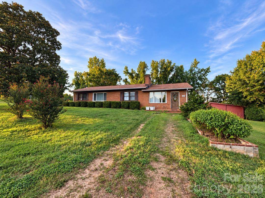 193 Bevis LN, Statesville, NC 28677