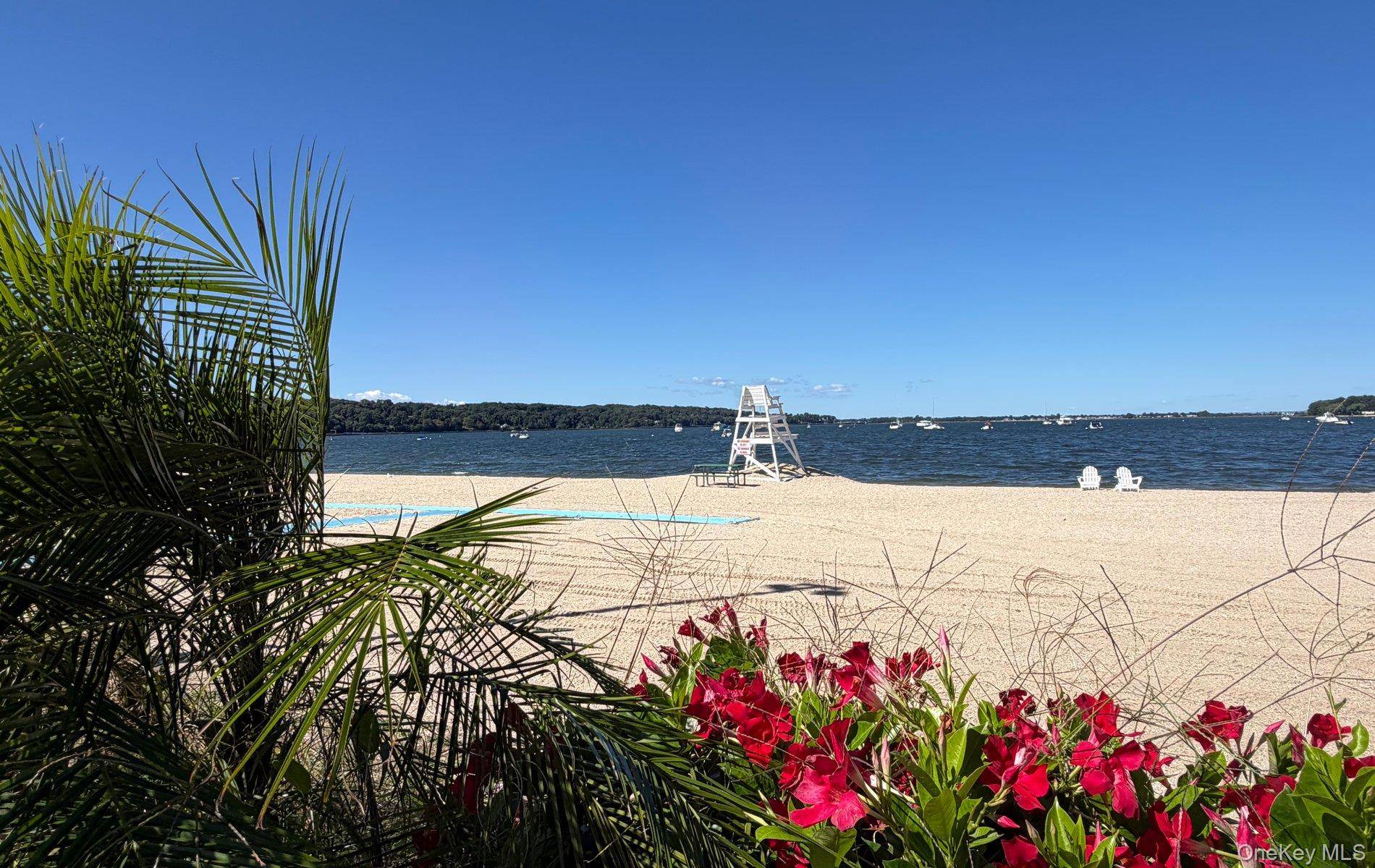 182 School ST, Oyster Bay, NY 11771