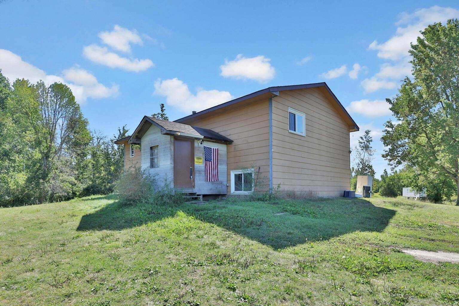 15573 209th AVE NW, Elk River, MN 55330