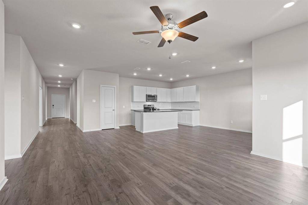 3017 Merrick Drive, Heartland, TX 75114