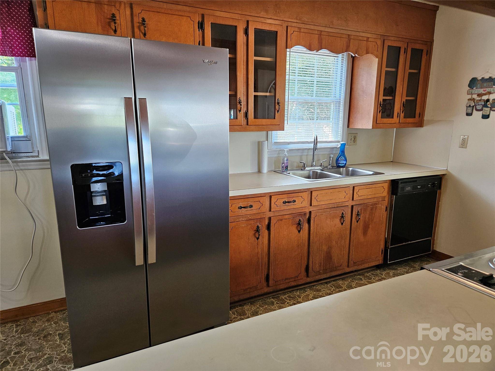 2648 Rose PL, Lenoir, NC 28645