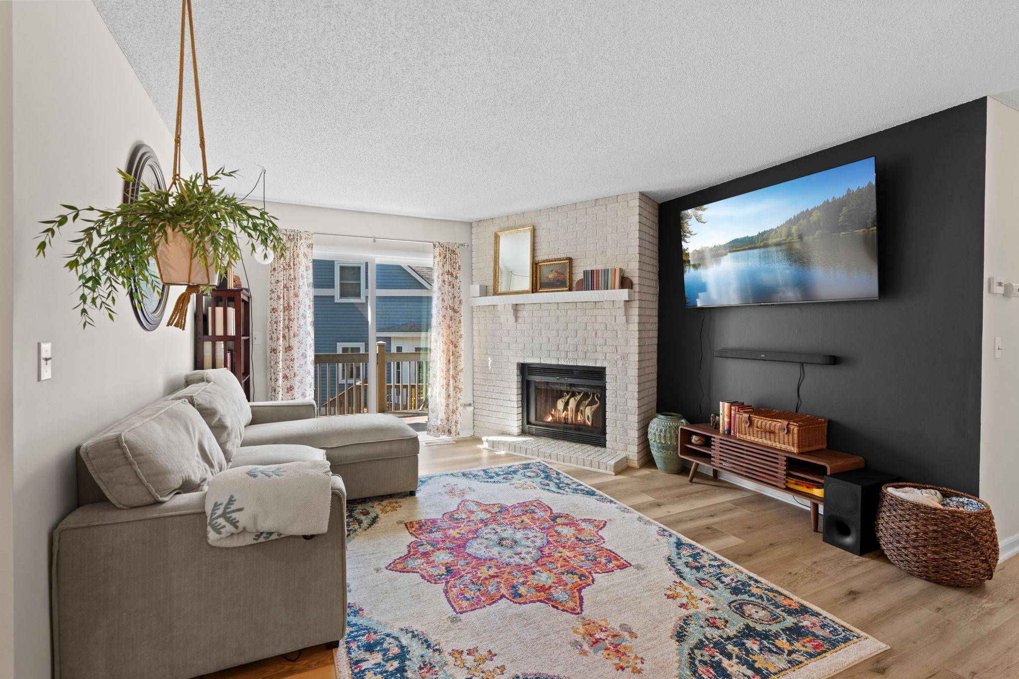 3861 Gold PT #B, Eagan, MN 55122