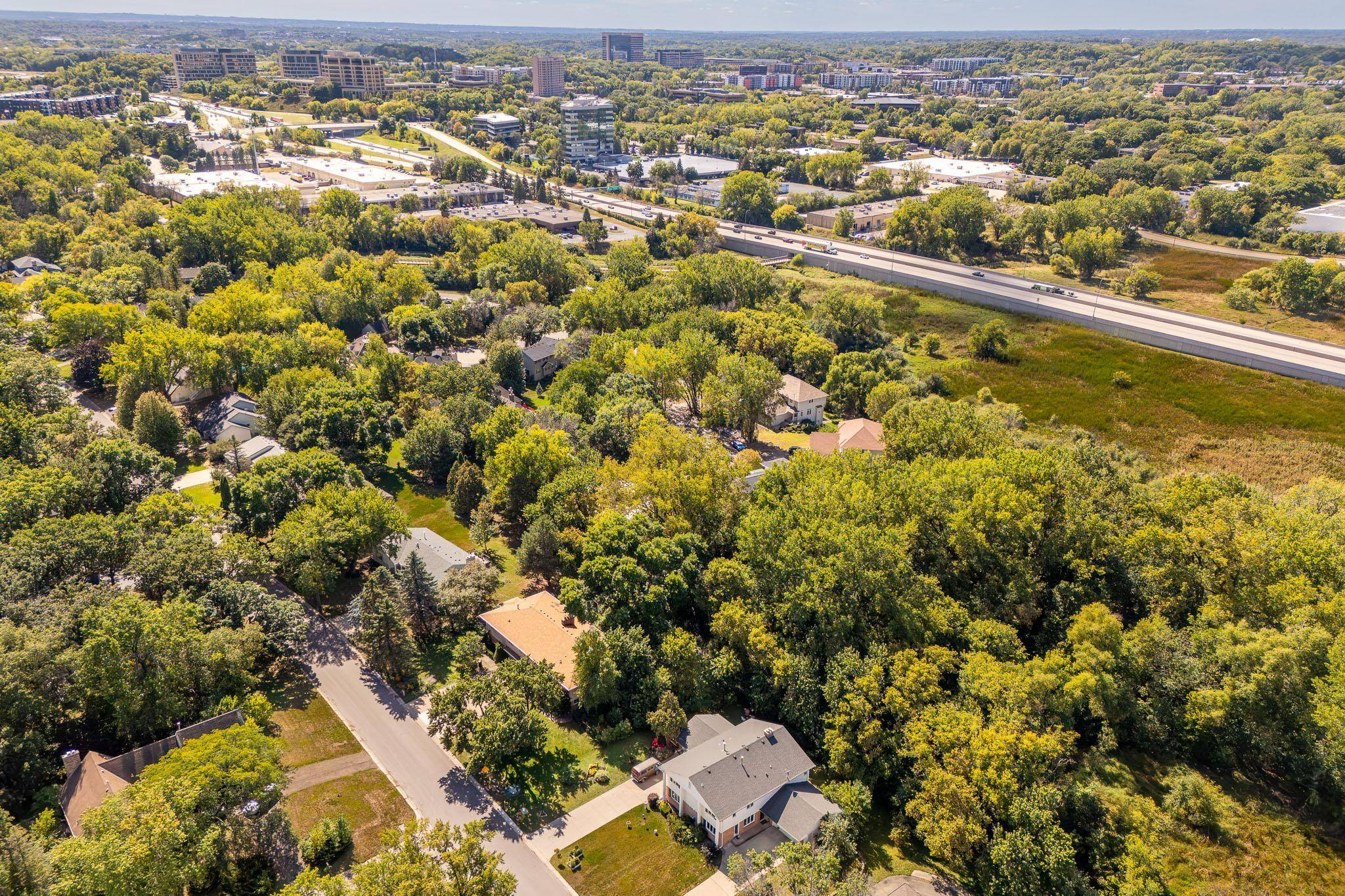 5316 Malibu DR, Edina, MN 55436
