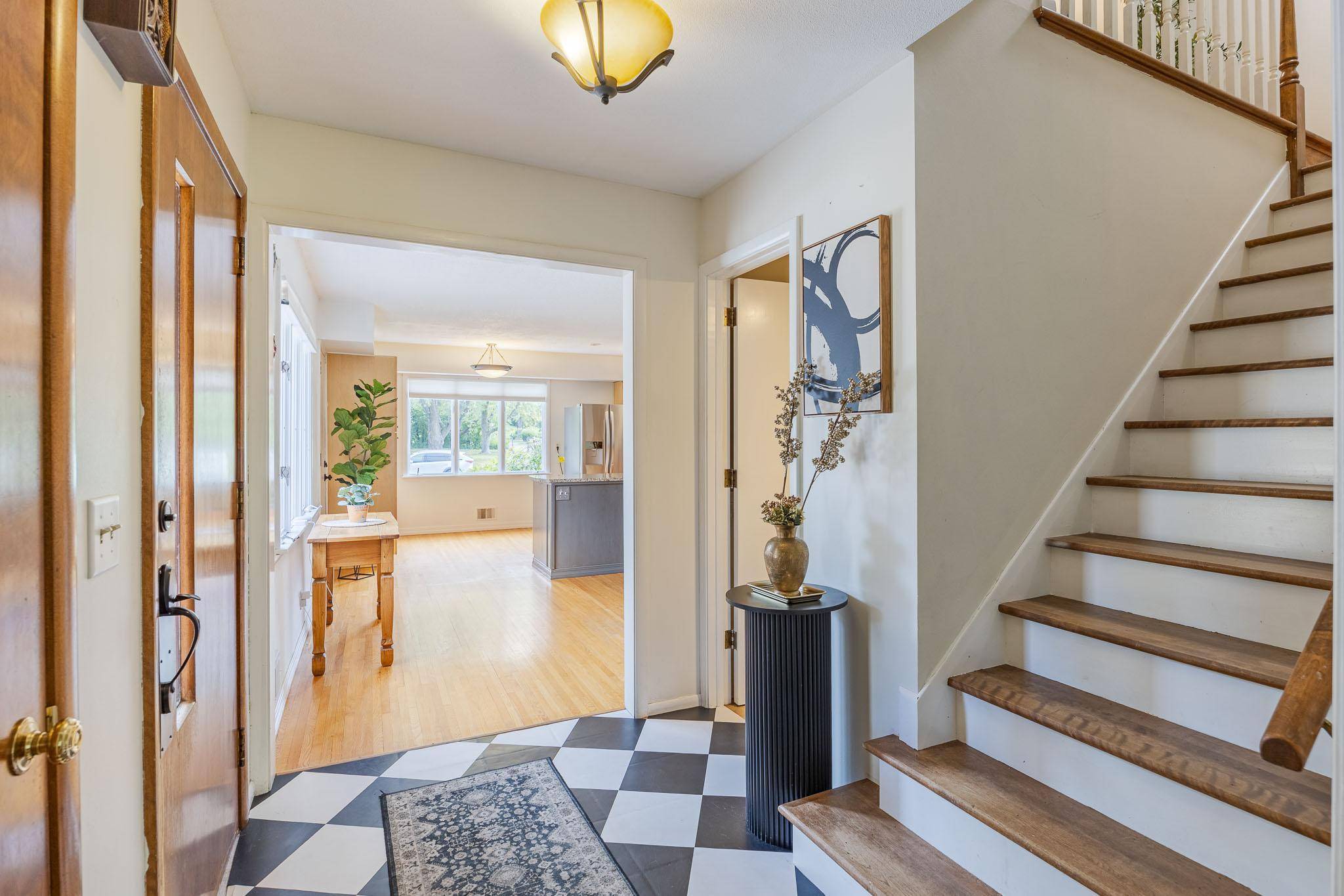 5316 Malibu DR, Edina, MN 55436