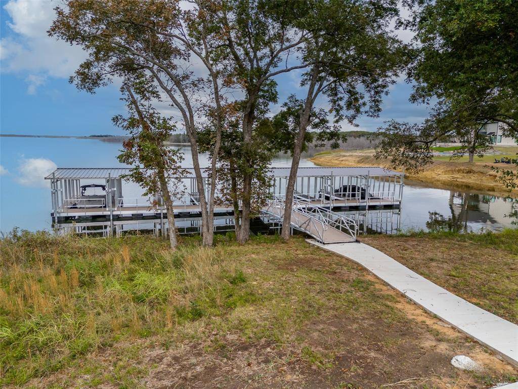 800 Peninsula Drive, Honey Grove, TX 75446