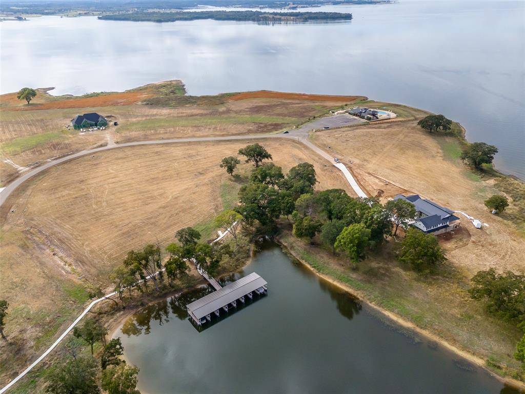 800 Peninsula Drive, Honey Grove, TX 75446