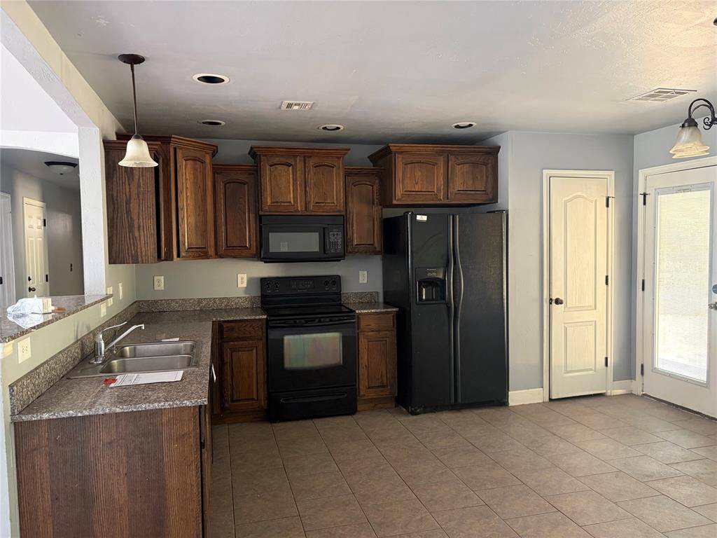 8112 Woodbend DR, Oklahoma City, OK 73135