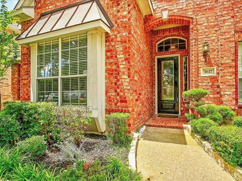 1617 Thompson Drive, Carrollton, TX 75010