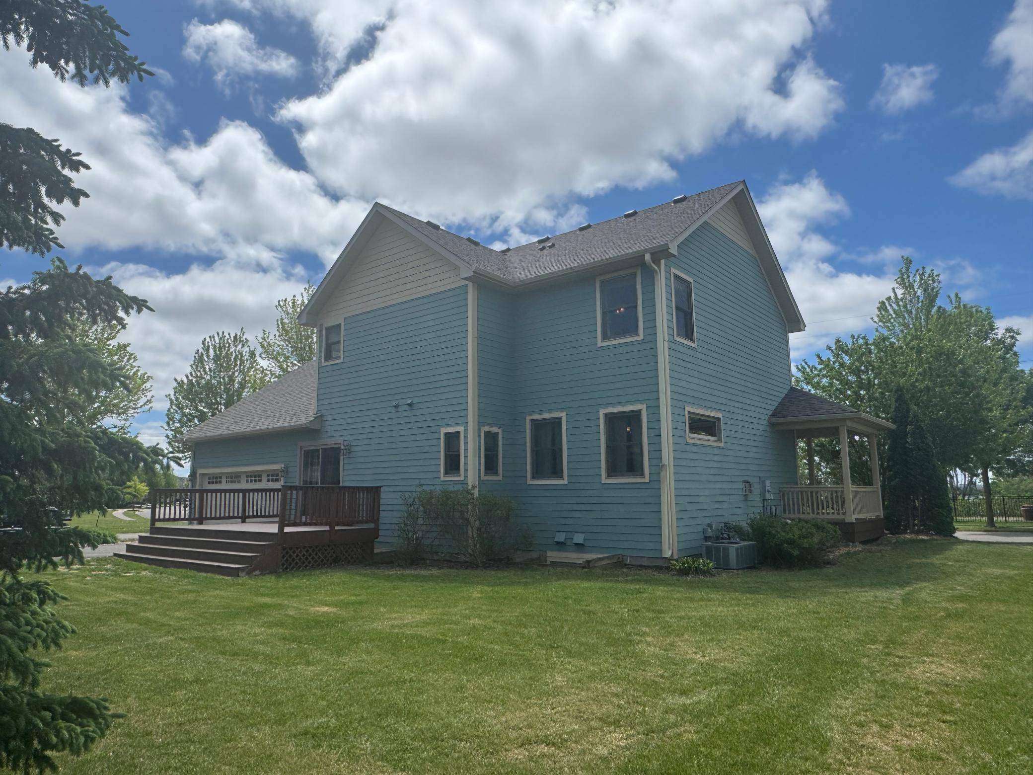 11474 W Laketowne DR, Albertville, MN 55301