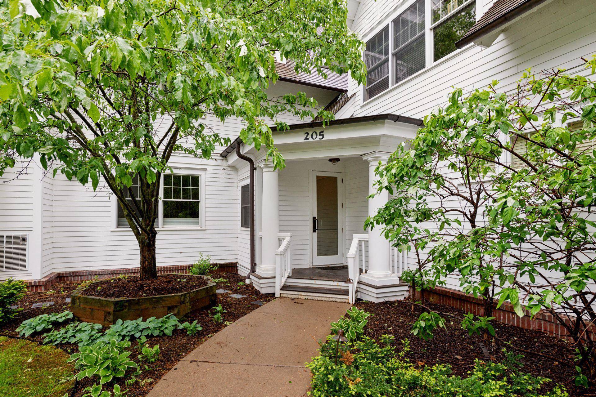 205 Mill ST #S301, Excelsior, MN 55331