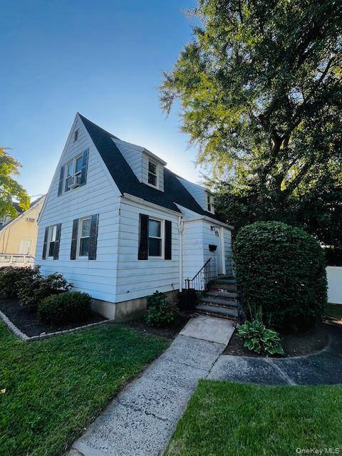 21 Northview TER, Yonkers, NY 10703
