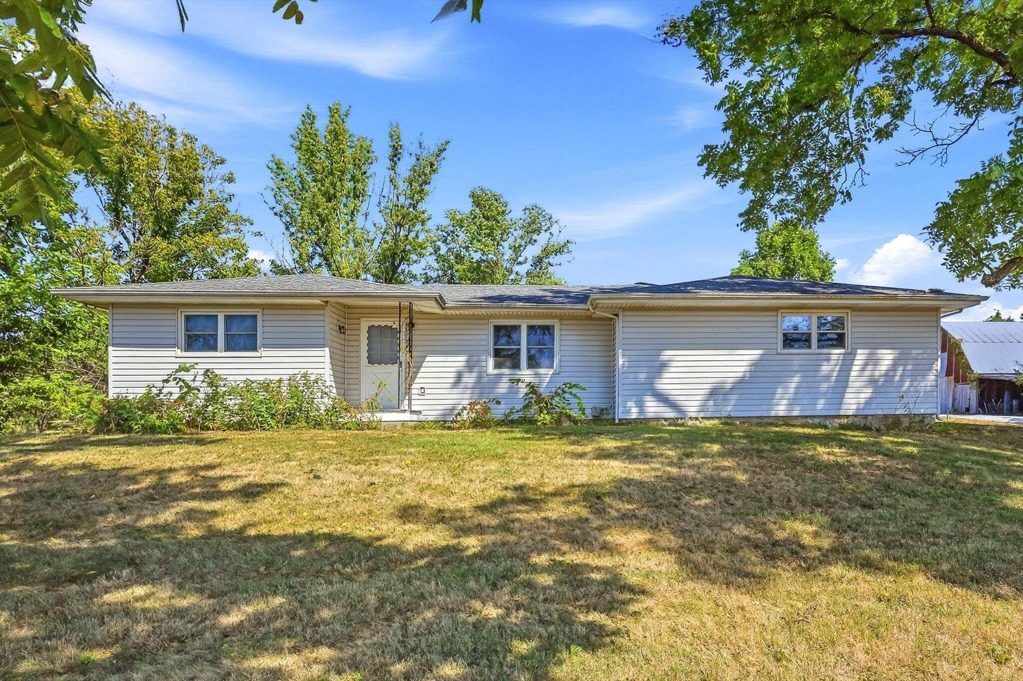 1191 Bobcat RD, Rogersville, MO 65742