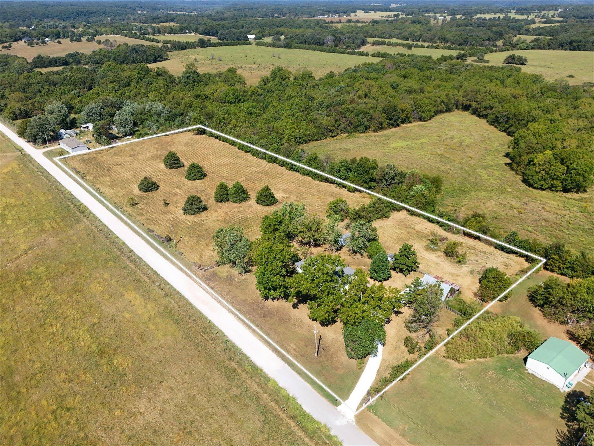 1191 Bobcat RD, Rogersville, MO 65742