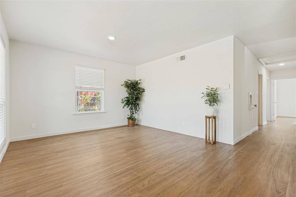 1215 Fordham Road, Dallas, TX 75216