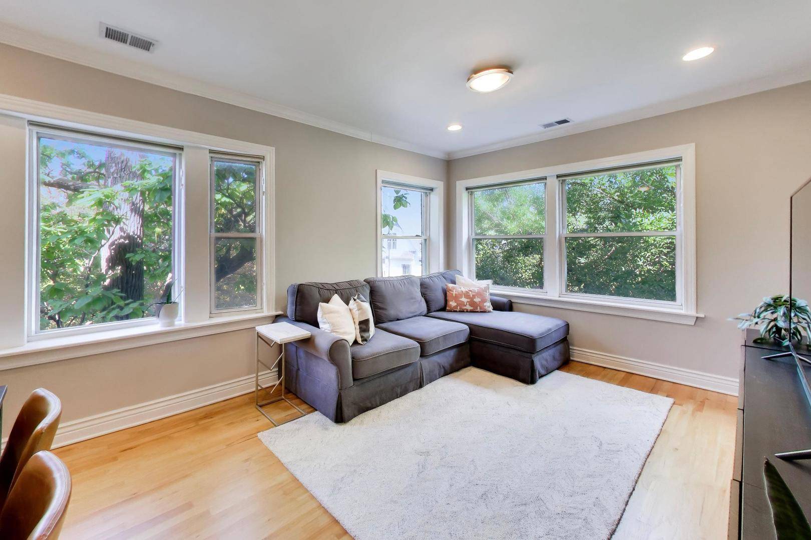 3557 N Hamilton AVE #3, Chicago, IL 60618